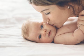 Jak zadbać o niedojrzałą jeszcze skórę naszego dziecka w chłodniejsze dni? Ciekawą propozycją dla dzieci jest propozycja Herbal Care Kids, linia roślinnych kosmetyków przygotowana w Laboratorium Kosmetyków Naturalnych Farmona
