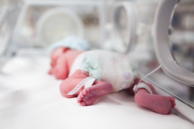 W Łodzi na świat przyszły trojaczki. Lekarze nie pamiętają tak dużych dzieci z ciąży trojaczej