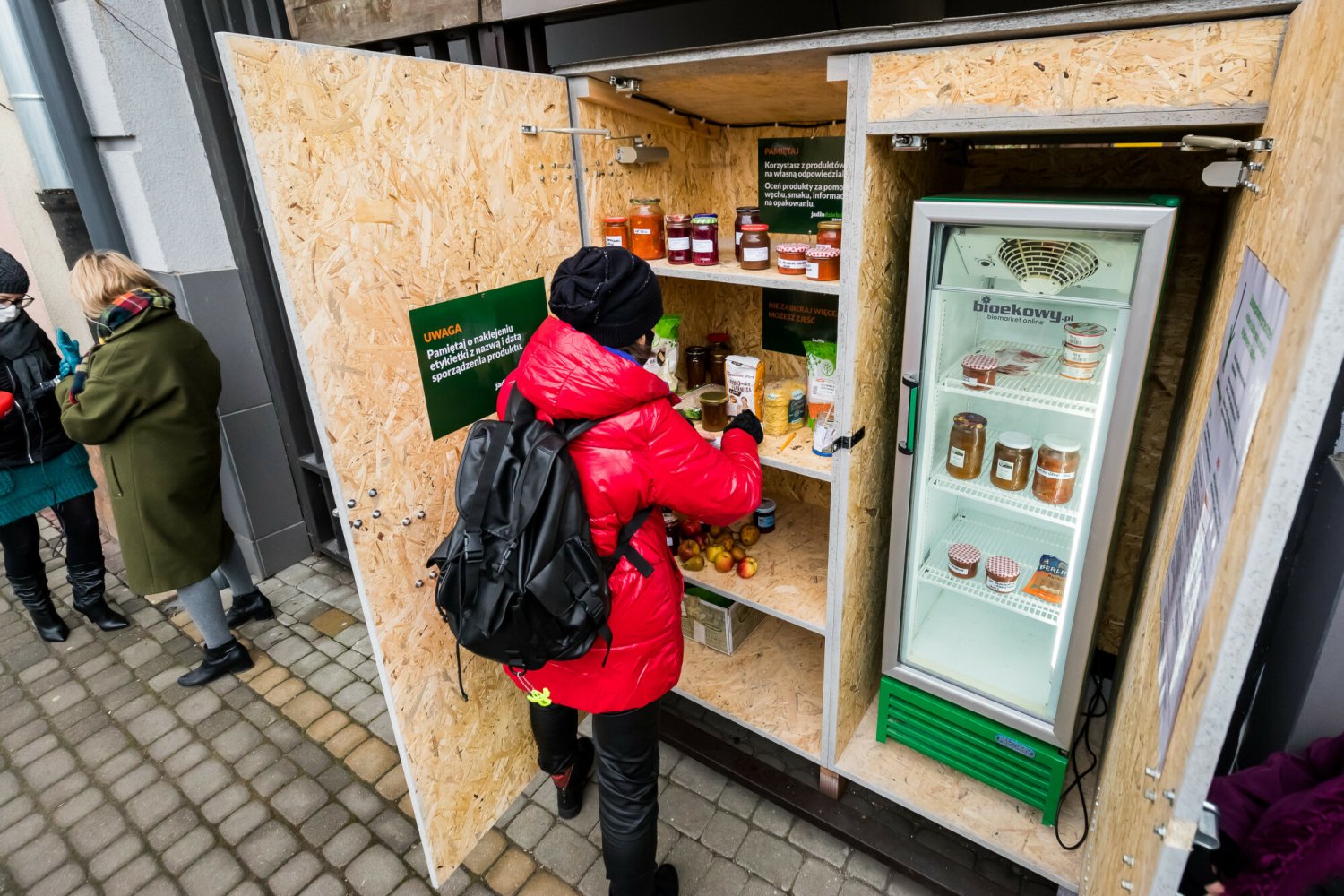 Jadłodzielnie działają nawet w małych miastach. To możesz do nich zanieść