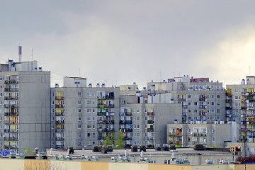Sąsiad wyrzucił wózek dziecięcy na śmietnik?