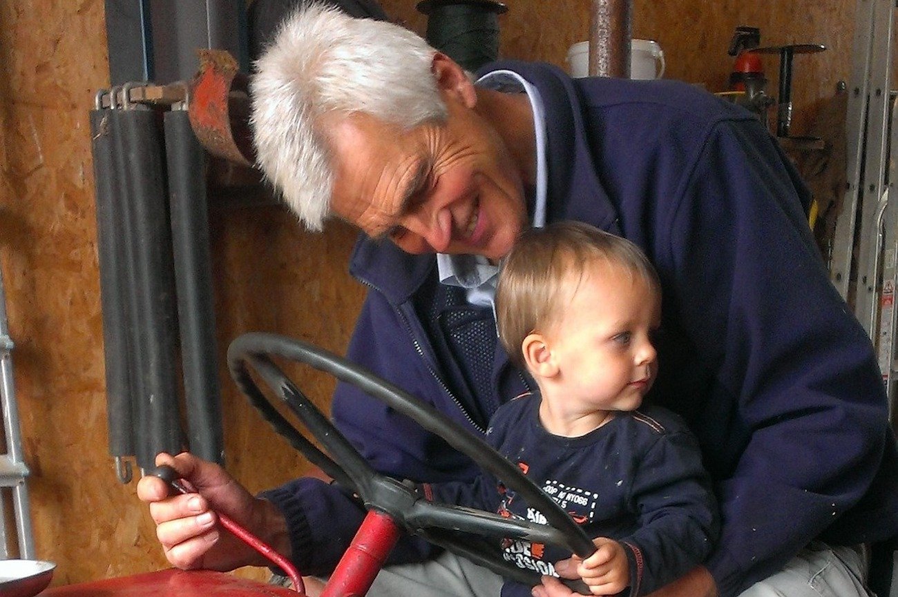 Zostałem ojcem po 50-tce.Nie jestem dumny, iż w piaskownicy mówią do mnie "dziadku"