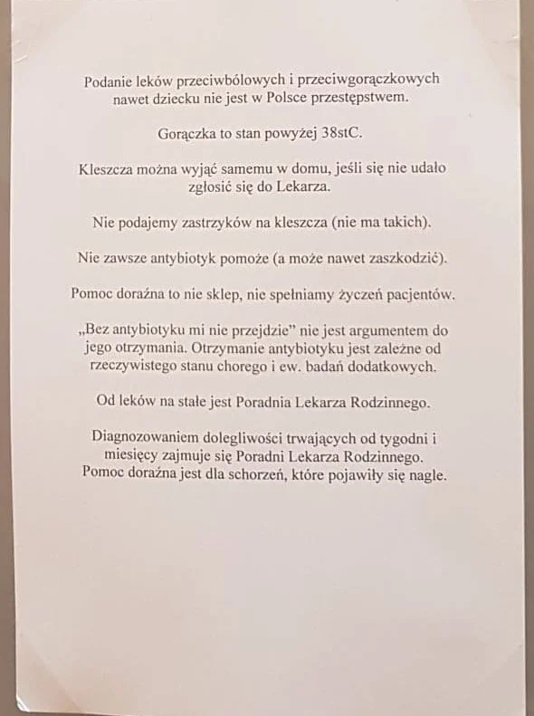 Taka kartka wisiała na każdych drzwiach w przychodni w szpitalu w Wągrowcu.