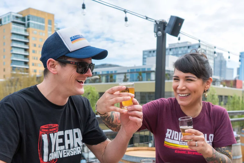 Kombucha to sfermentowana słodka herbata. Jej smak nie każdemu odpowiada, ale ma też swoich fanów