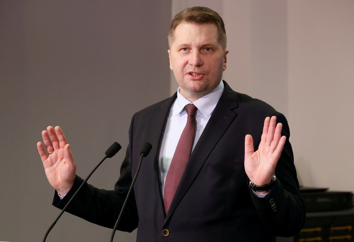 Przemysłąw Czarnek Człowiek Roku 2021 wg. Klubów Gazety Polskiej.