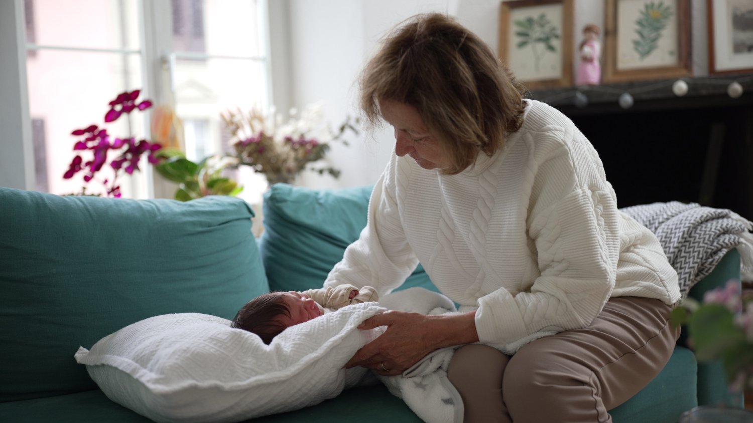 Twoja mama naprawdę kocha wnuki bardziej niż ciebie. I jest na to naukowe wyjaśnienie