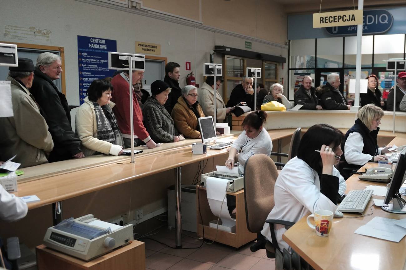 przychodnia, spzoz, chore dziecko, pediatra dla dziecka, z chorym dzieckiem do lekarza, zapisy w przychodni, kolejka w przychodni