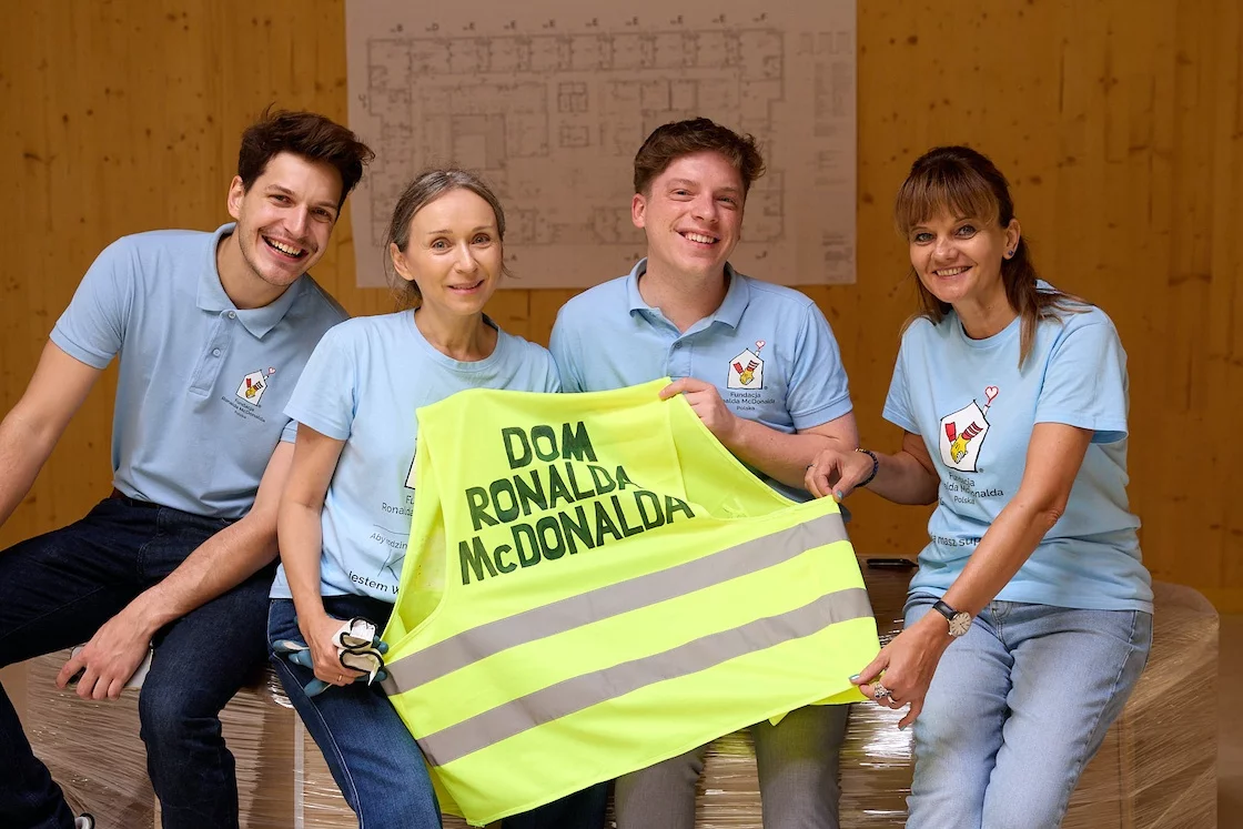 Na zdjęciu widać ekipę Ronalda McDonalda – pracowników fundacji.