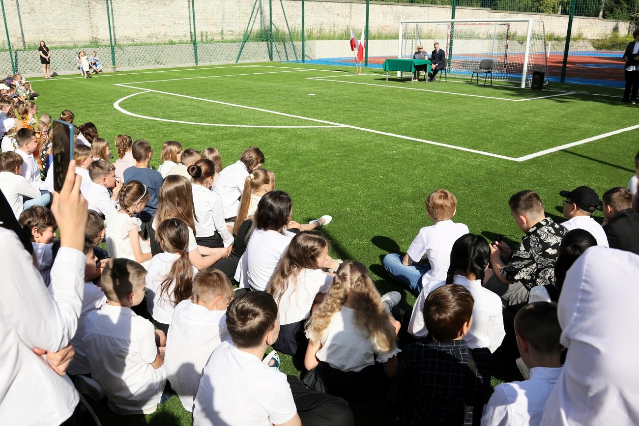 Koncert życzeń właśnie się rozpoczął. Matka: "Nauczycielka stawia sprawę jasno"