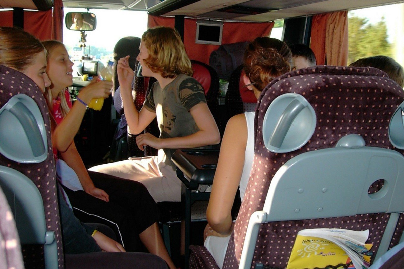 Dzieci w autobusie, kolonie, obóz, wycieczka