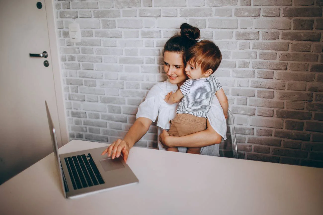 kodeks pracy, zmiany dla rodziców w prawie, urlop rodzicielski, opieka na dziecko, urlop dla rodziców, work-life balance, dyrektywa unijna, zmiany w kodeksie pracy