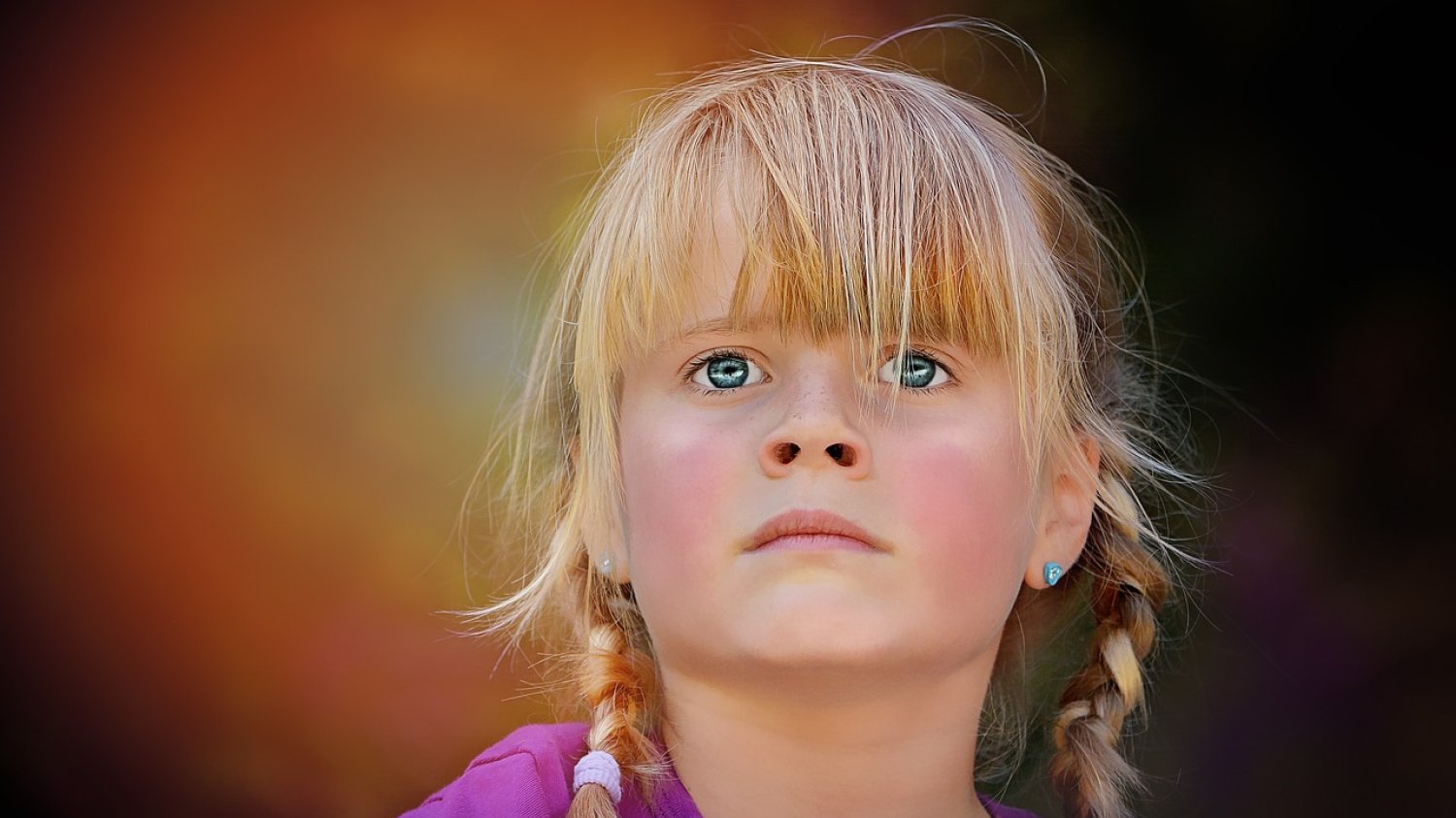 Fot. Pixabay/[url=https://pixabay.com/pl/osoby-cz%C5%82owiek-dziecko-dziewczyna-886208/]Pezibear[/url] / [url=  http://pixabay.com/pl/service/terms/#download_terms]CC O[/url]