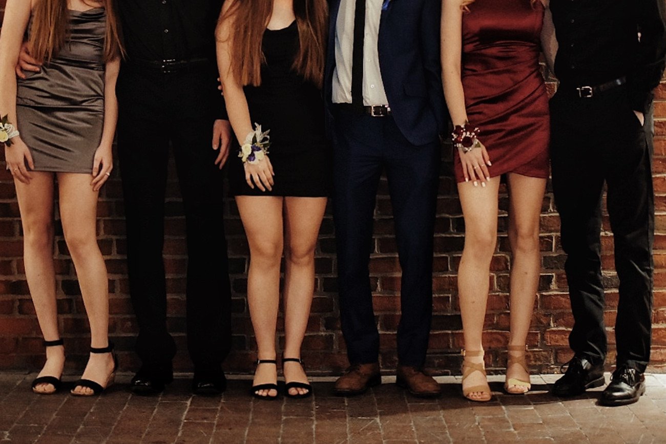 bal ósmoklasisty, szkoła, sukienka, impreza, dyskoteka