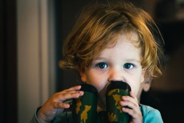 "Moi znajomi wychowują swoje dzieci w zupełnie inny sposób".