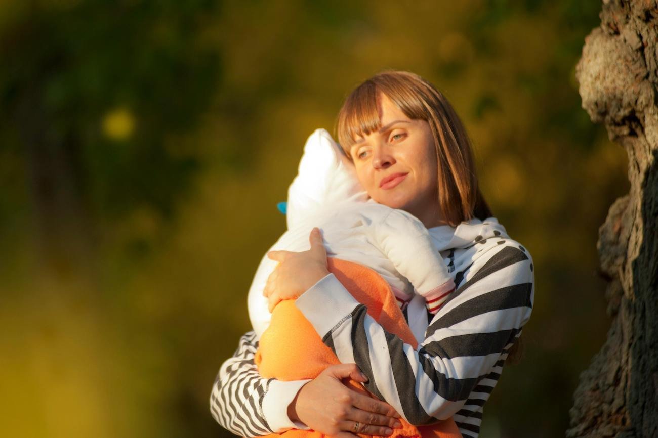 Zapytałam AI o najlepszą radę dla mamy, która czuje się "niewystarczająca". Te słowa mnie ukoiły