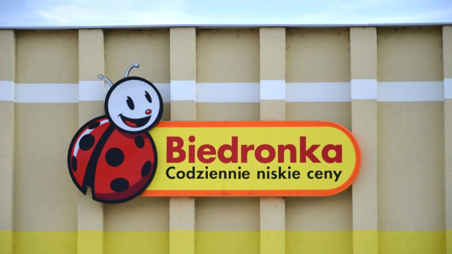 Sklep Biedronka wycofuje jeden z produktów dla dzieci firmy Ontex.