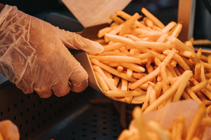 Jak zrobić frytki a'la McDonald's w domu? Poznaj sekretny przepis