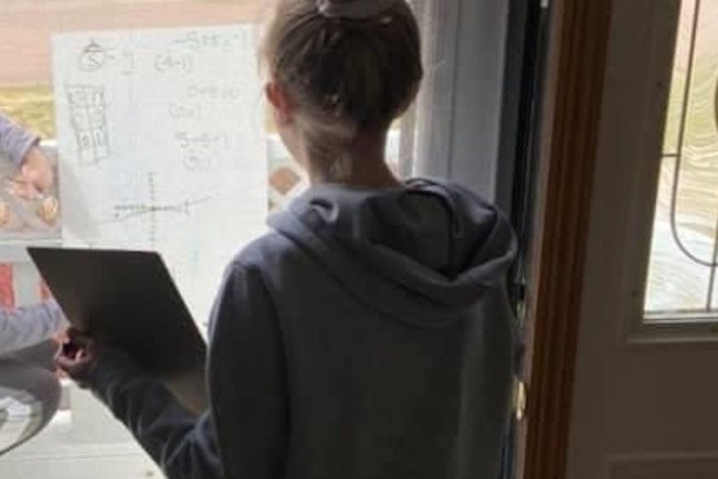 Lekcje matematyki przez szybę Lekcje matematyki przez szybę