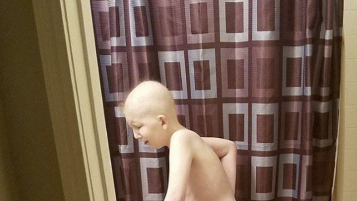 11-letni Drake walczy z białaczką. Post jego mamy wstrząsa i porusza.