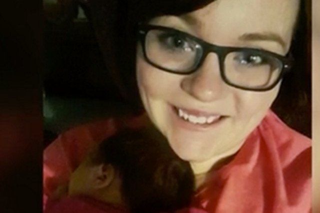 21-letnia kobieta uratowała życie swojemu dziecku.