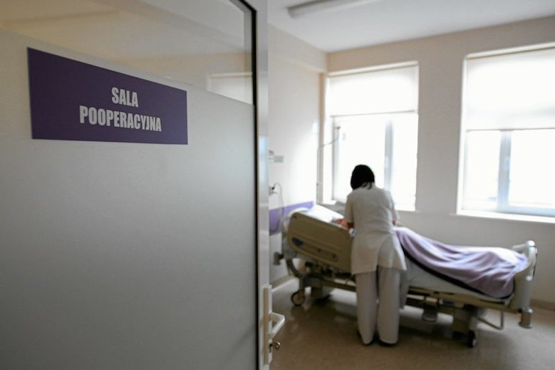 Chirurdzy z Poznania uratowali życie mężczyzny, który połknął wykałaczkę