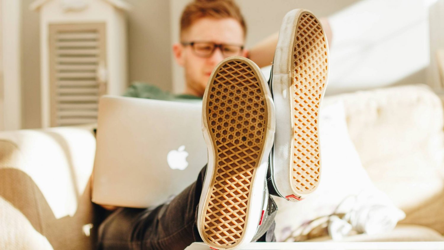 Zetki wcale nie są roszczeniowe. Pokazują milenialsom, na co nie pozwalać sobie w pracy