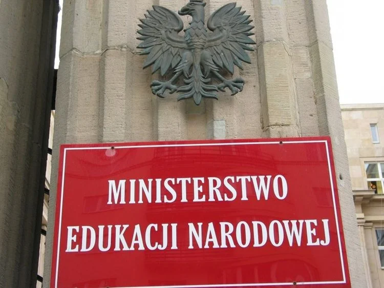 Szkoły od września - rodzice muszą posłać dzieci Szkoły od września - rodzice muszą posłać dzieci