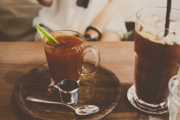 Kawa na zimno - przepis. Jak zrobić kawę mrożoną bez lodów?