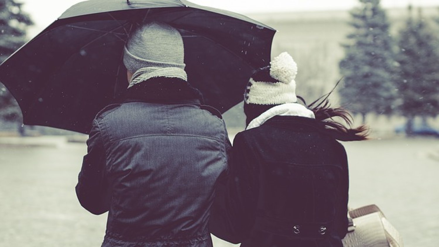 Fot. Pixabay / [url=https://pixabay.com/pl/parasol-deszcz-pogoda-sezon-zimno-1031328/]Unsplash[/url] / [url=https://pixabay.com/pl/service/terms/#usage]CC0 Public Domain[/url]
