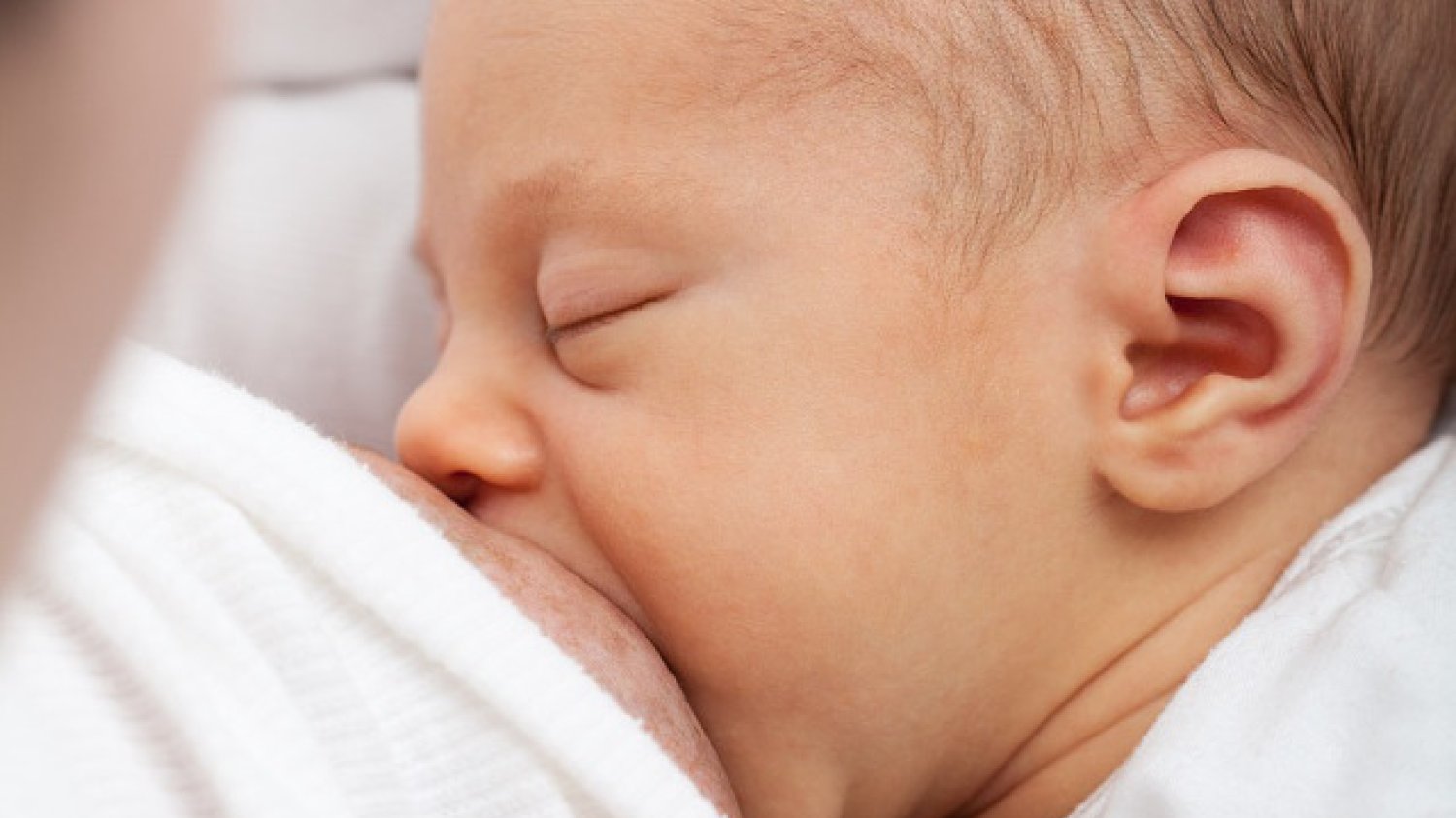 Fot. Flickr / [url=https://pixabay.com/en/baby-breast-breastfeeding-care-21167/]PublicDomainPictures[/url] / [url=https://pixabay.com/en/service/terms/#download_terms]CC0 Public Domain[/url]