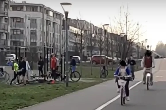 koronawirus a dzieci na placu zabaw