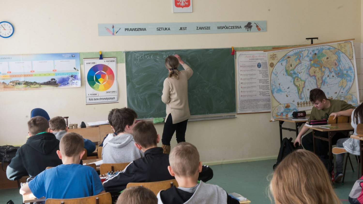 Chłopcy są często niżej oceniani tylko z powodu stereotypów.
