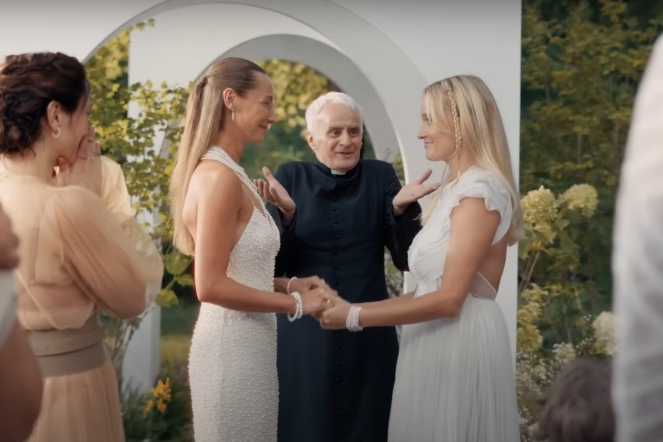 Nowy spot marki jubilerskiej. "Jestem kobietą. Jestem przyszłością"