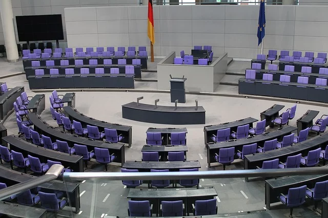 Fot. Pixabay/[url=https://pixabay.com/pl/bundestag-rz%C4%85d-polityka-reichstag-369049/]clareich[/url] / [url=  http://pixabay.com/pl/service/terms/#download_terms]CC O[/url]