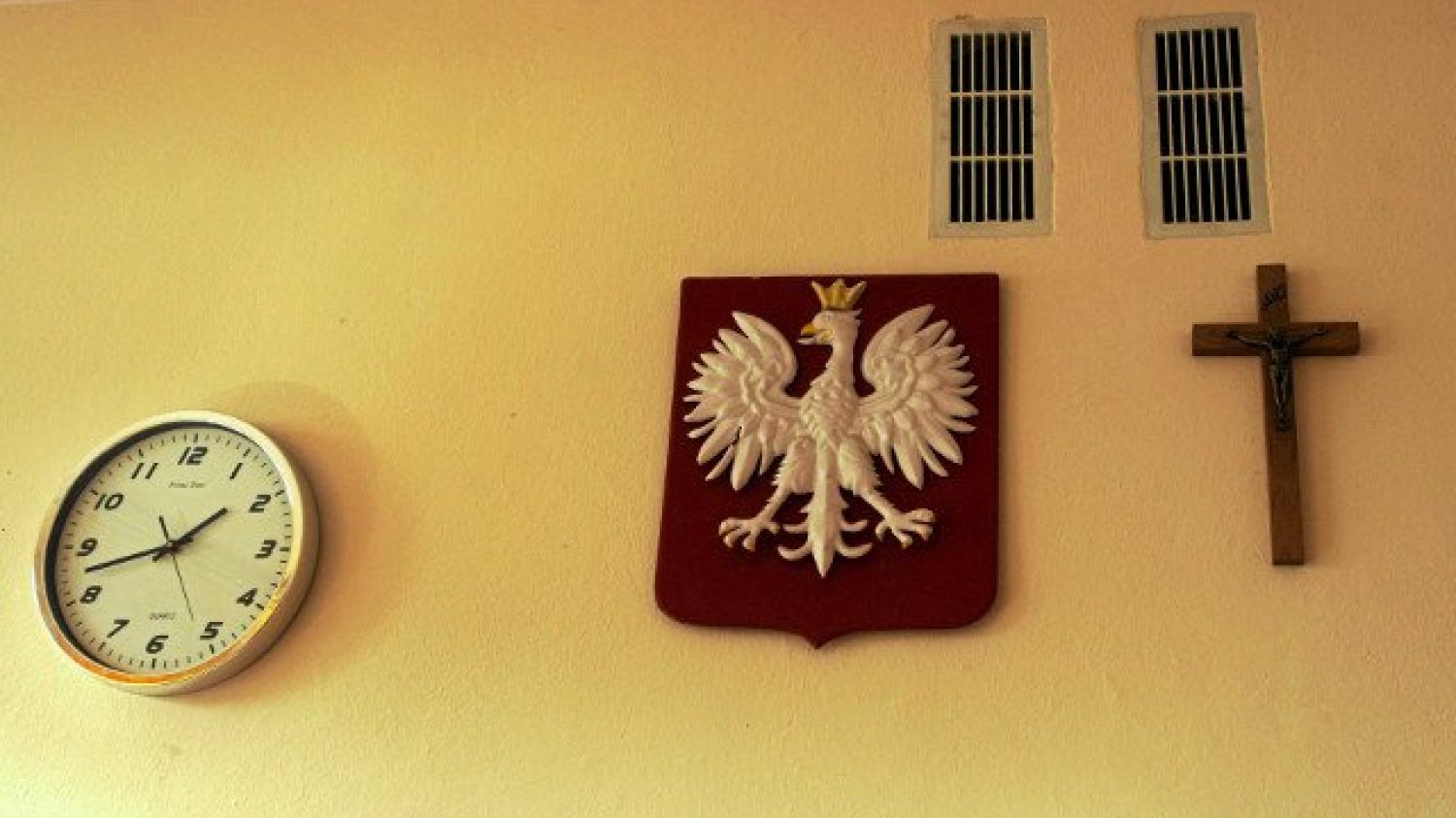 Krzyż w (świeckich?) szkołach to wciąż norma