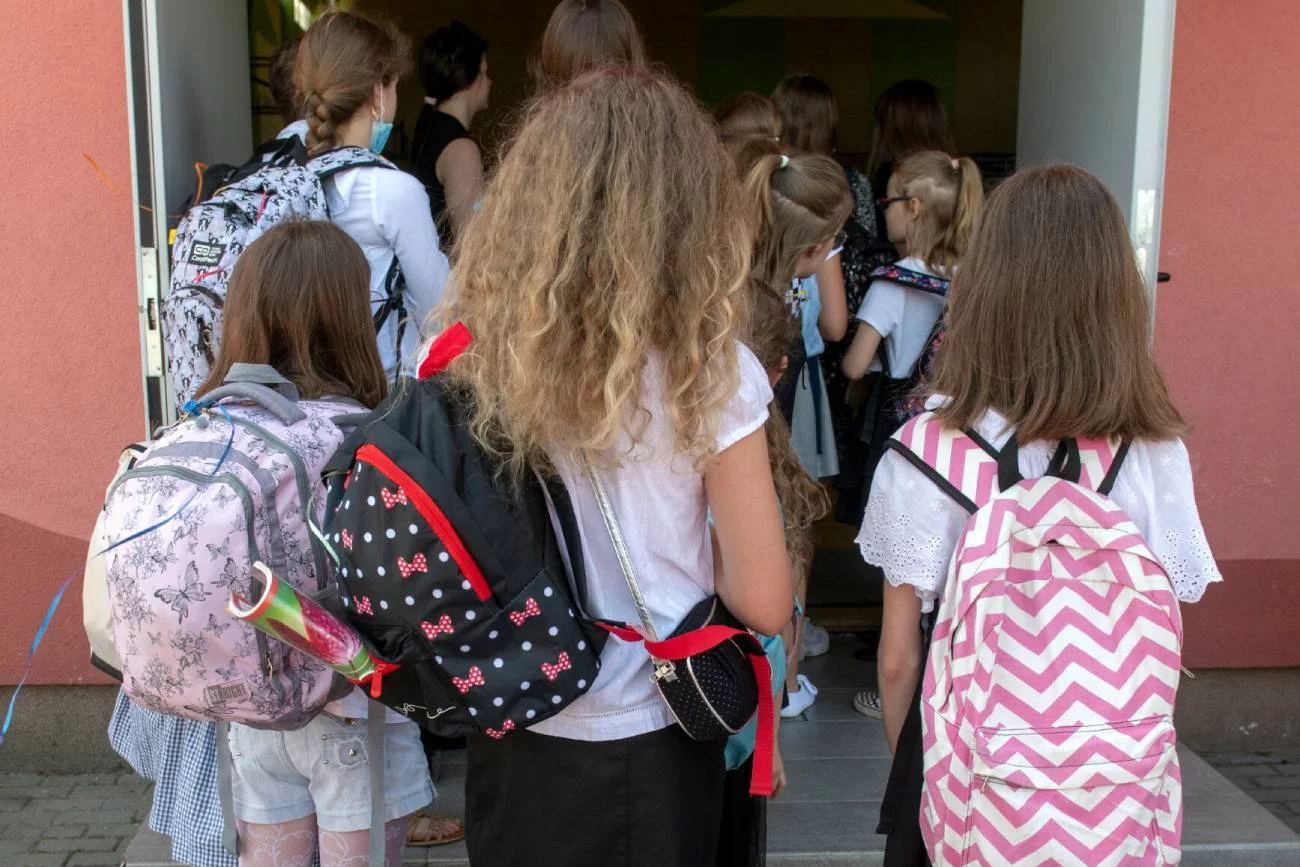 300+, 300 plus, dobry start, wyprawka do szkoły, wyprawka szkolna, pieniądze na wyprawkę, do kiedy wypłata 300 plus, pieniądze z 300 plus