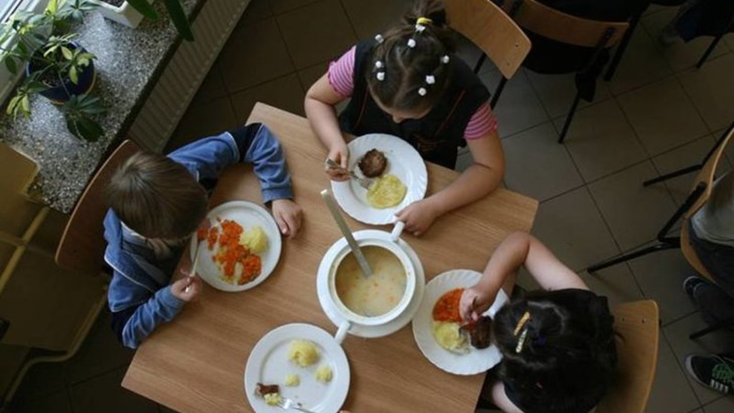 Szkoła Podstawowa nr 2 w Gdańsku ukarana za czytnik odcisków palców na stołówce