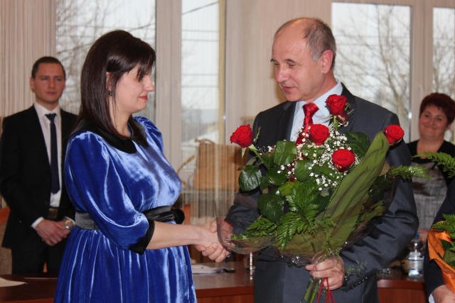 Pani burmistrz Lidia Sopel - Sereja składając ślubowanie zapewniła, że na urlopie po urodzeniu dziecka będzie krócej niż rok.