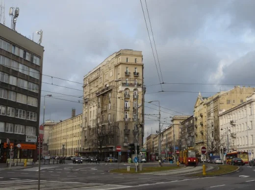 pl. Unii teraz