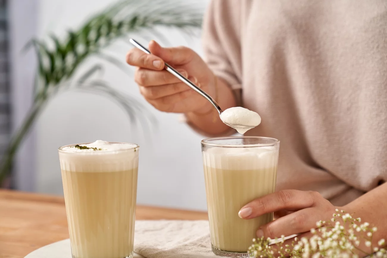 Uczcij Dzień Matki. Sprawdź prosty przepis na Green Tea Latte i delektuj się aromatyczną chwilą!