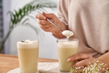 Uczcij Dzień Matki. Sprawdź prosty przepis na Green Tea Latte i delektuj się aromatyczną chwilą!