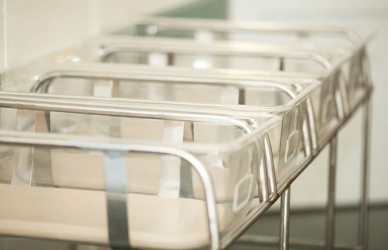 Szpital Bielański nie przyjmuje ciężarnych pacjentek w weekend.