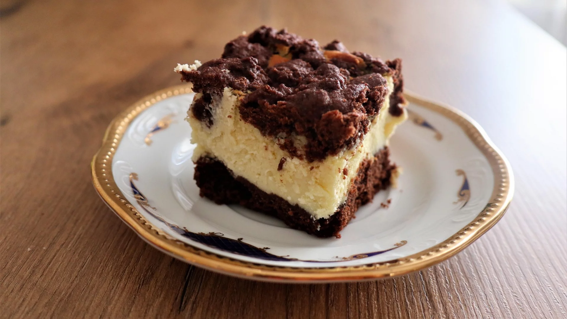 Zakończyła 25-letnie małżeństwo, bo mąż zjadł jej kawałek ciasta. Nie chodziło o deser