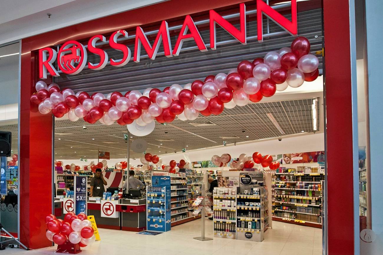 Ten kosmetyk z Rossmanna kupiłam nastoletniej córce. Za 4 zł pozbyła się wstydliwego problemu