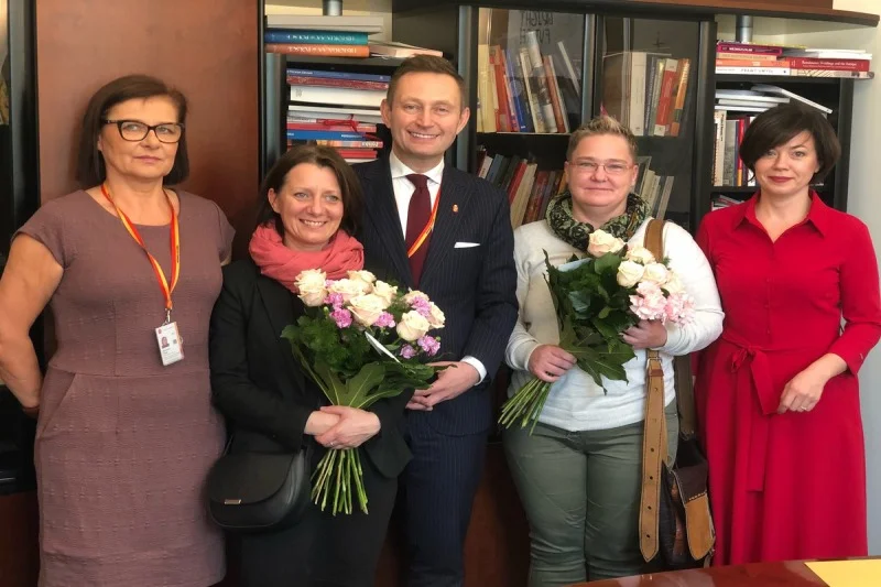 Pani Aneta Królak druga od lewej, Pani Anna Krajnik druga od prawej