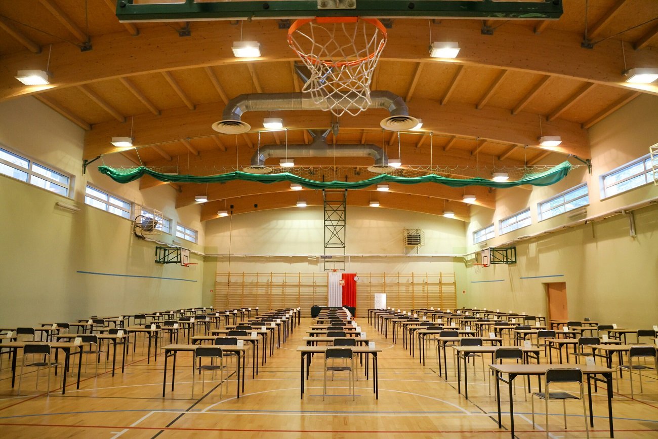 Ósmoklasiści stawiają sprawę jasno. "Hipokryzja, lenistwo czy o co chodzi CKE?"