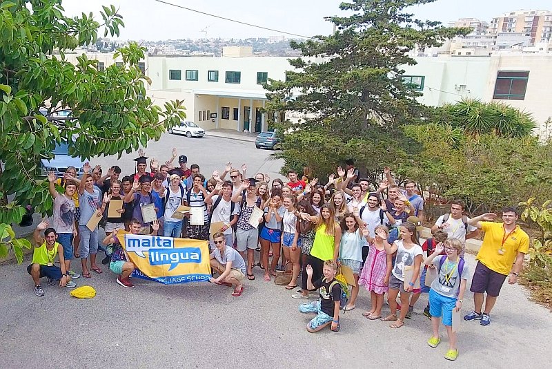 Coraz więcej rodziców z Polski wysyła dzieci na kursy językowe za granicą. Dla młodych ludzi jednym z najpopularniejszych miejsc na świecie do nauki języka angielskiego jest Malta. Wysoki poziom oferuje szkoła Maltalingua School of English
