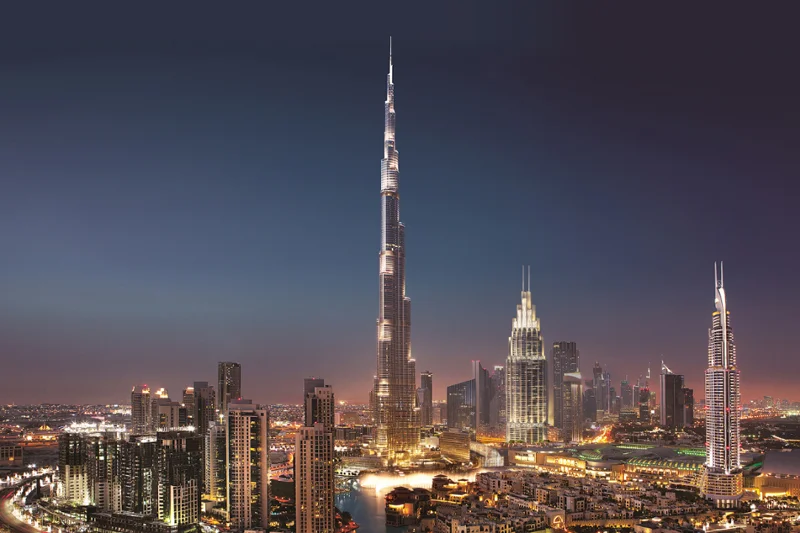 Burj Khalifa, symbol Dubaju i Zjednoczonych Emiratów Arabskich, to najwyższy budynek na świecie. Mierzący 829 metrów wieżowiec jest dumą świata arabskiego
