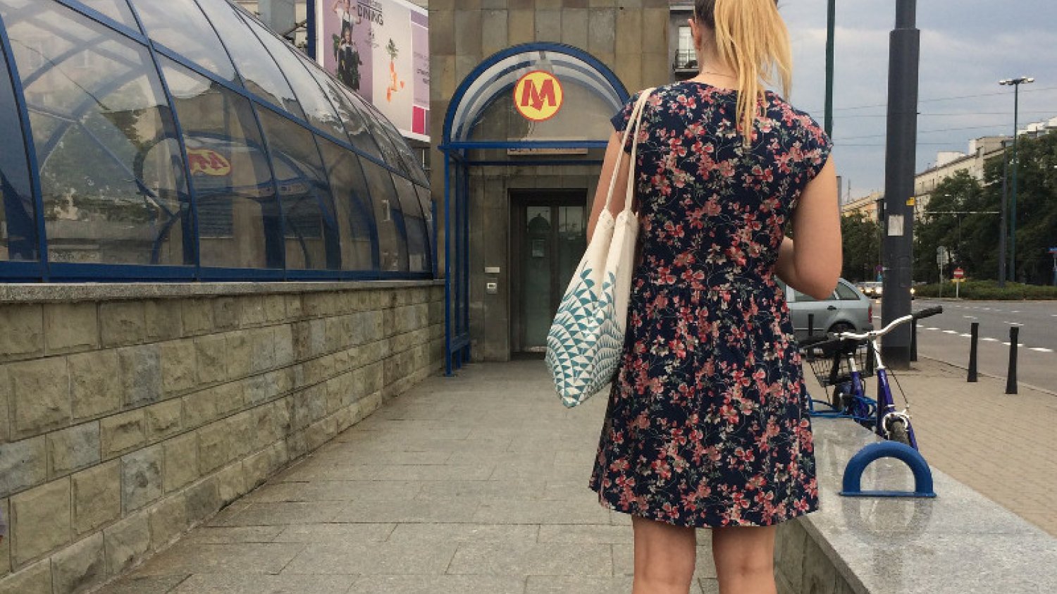 Trwa walka o to, aby przy każdej windzie, na stacji metra zawisła informacja z numerem telefonu do dyżurnego ruchu.