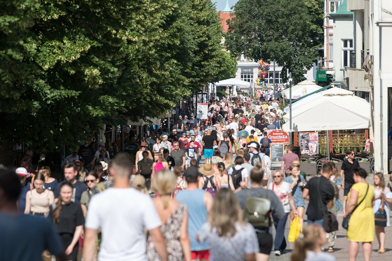 Córka spotkała na deptaku koleżanki. Nie wiedziałam, iż aż tak bardzo się nas wstydzi