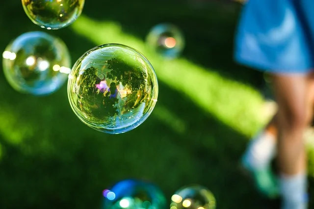 Fot. Pixabay/[url=https://pixabay.com/pl/myd%C5%82o-ba%C5%84ka-sferyczne-kszta%C5%82t-801835/]Unsplash  [/url] / [url=http://bit.ly/CC0-PD]CC0 Public Domain[/url]